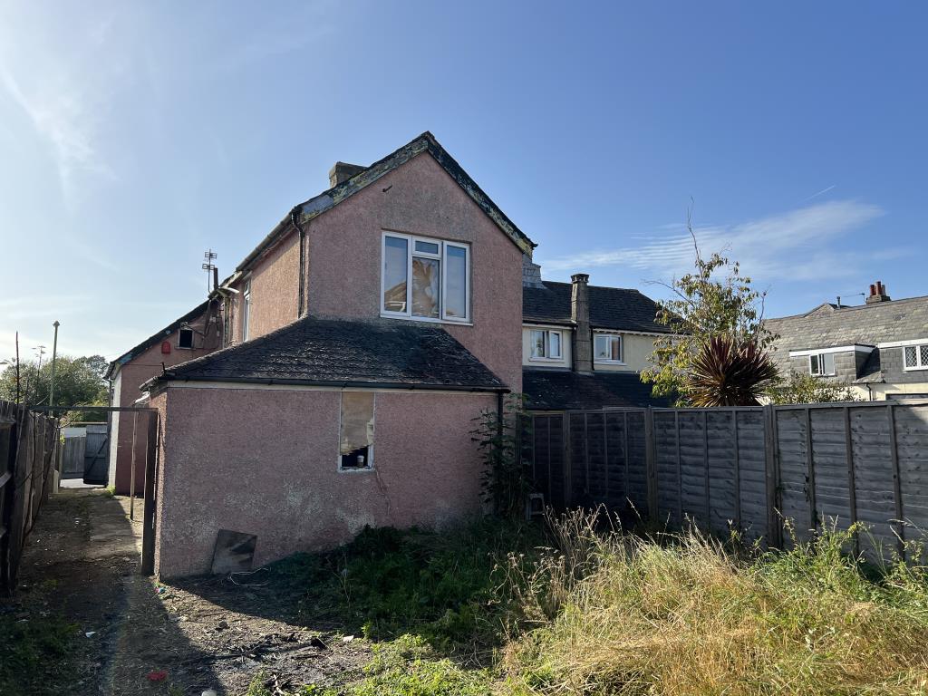 Lot: 58 - FREEHOLD BUILDING WITH PLANNING PERMISSION FOR RE-DEVELOPMENT - Rear Elevation and Garden of existing Building